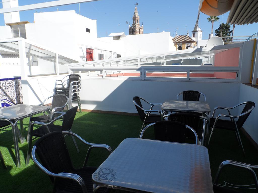 Hotel Dona Lina Seville Ngoại thất bức ảnh