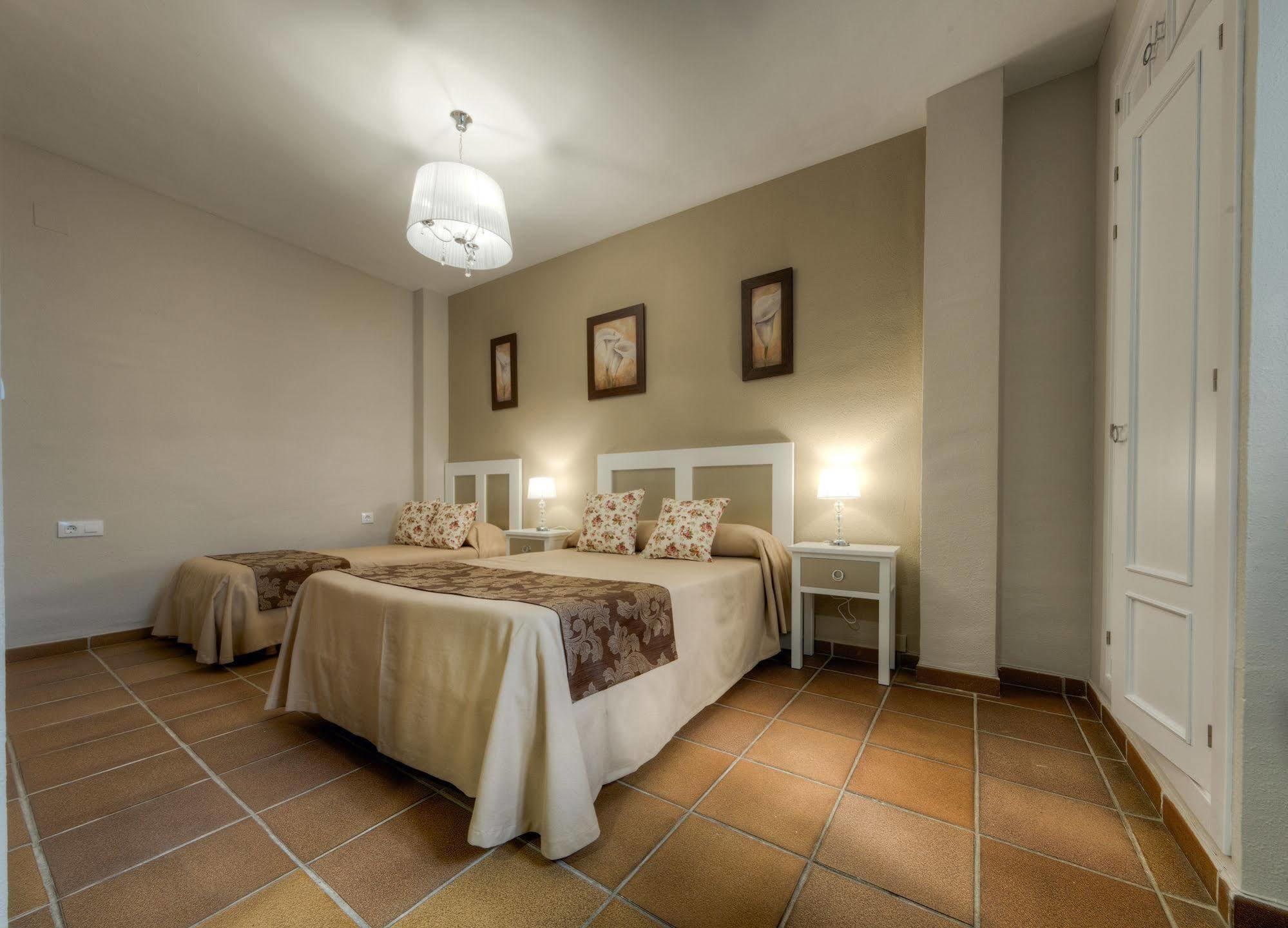 Hotel Dona Lina Seville Ngoại thất bức ảnh